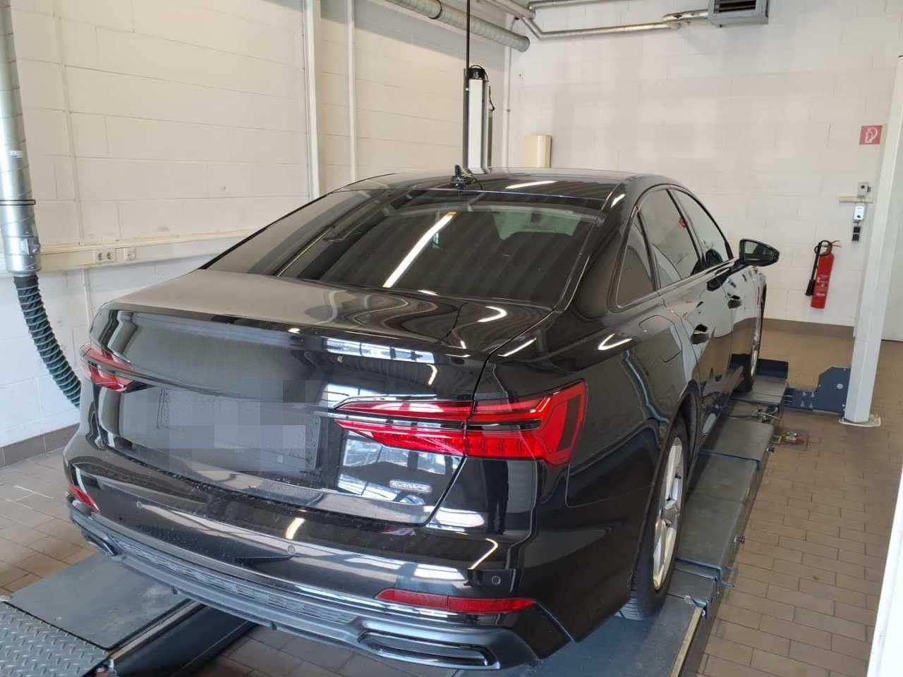 Audi A6 Limousine sport 55 TFSI e Tour & Stadt, Pano foto 3