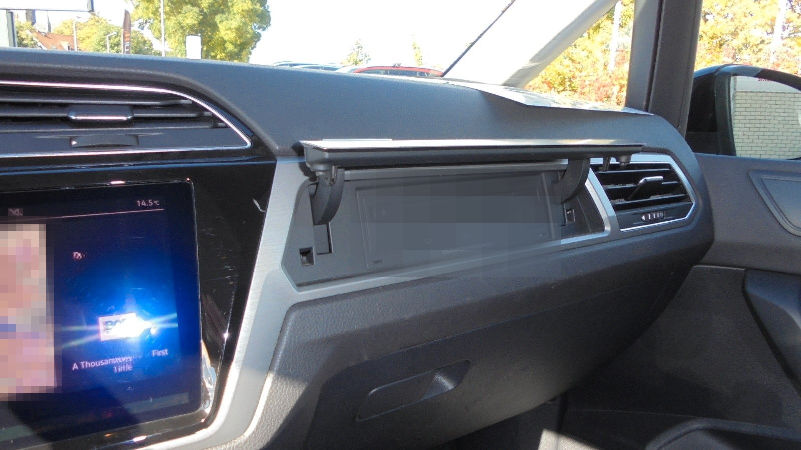 Volkswagen Touran 1,6TDi 6-Gang, Navi,Sitzheizung vorn,PDC foto 11