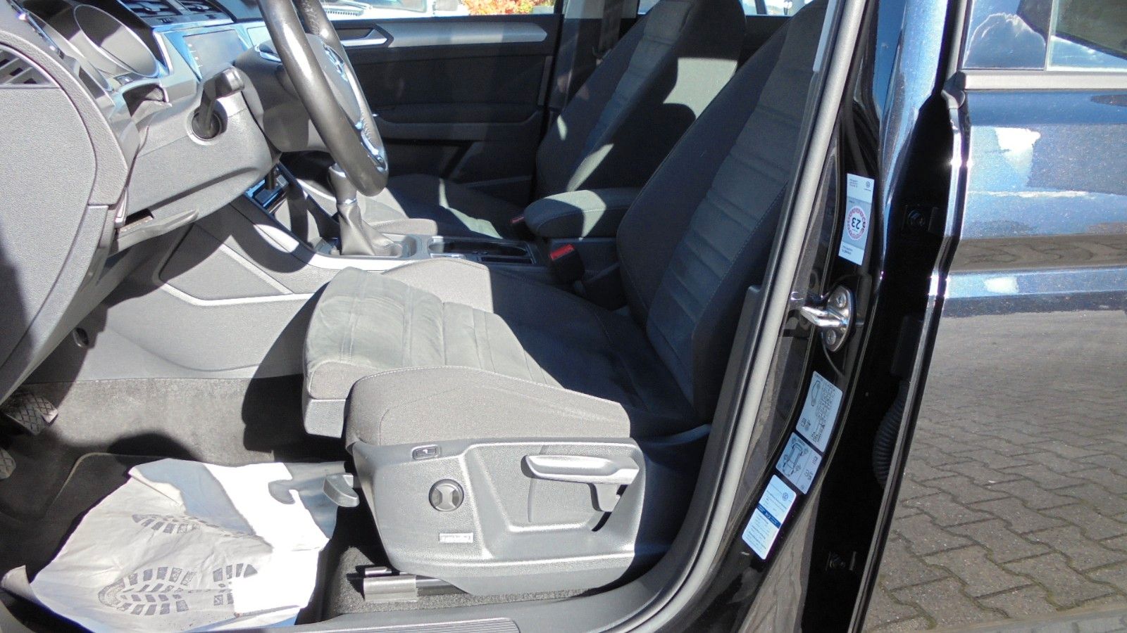 Volkswagen Touran 1,6TDi 6-Gang, Navi,Sitzheizung vorn,PDC foto 14