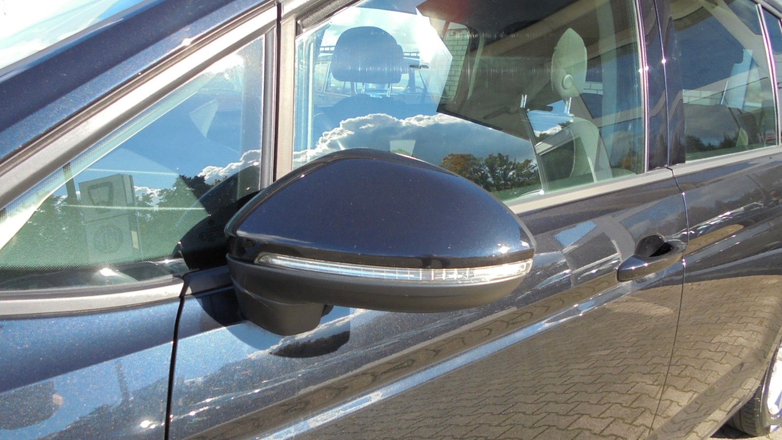 Volkswagen Touran 1,6TDi 6-Gang, Navi,Sitzheizung vorn,PDC foto 22