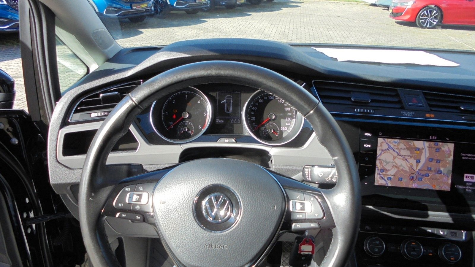 Volkswagen Touran 1,6TDi 6-Gang, Navi,Sitzheizung vorn,PDC foto 7
