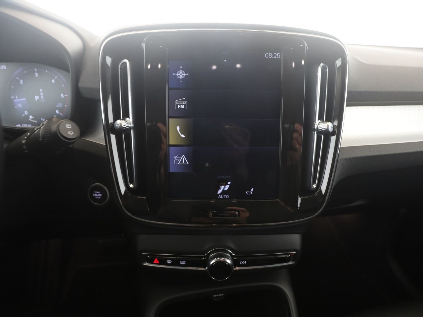 Volvo XC40 D3 Momentum Pro LED+RFK+SitzH+Navi+AppleCar foto 13