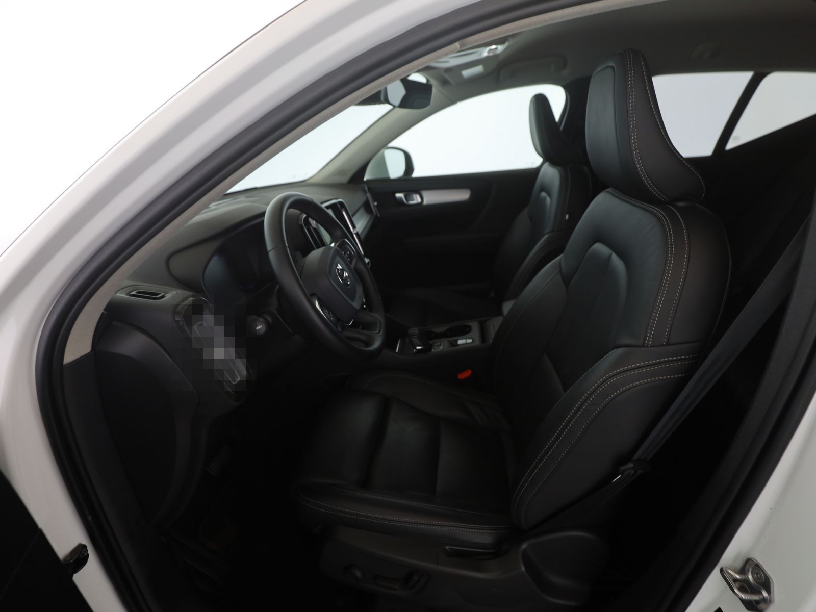 Volvo XC40 D3 Momentum Pro LED+RFK+SitzH+Navi+AppleCar foto 17