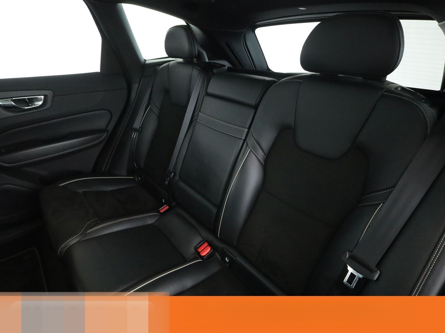 Volvo XC60 2.0 T6 Plug-in Hybrid R-Design AWD Aut.*LED foto 14