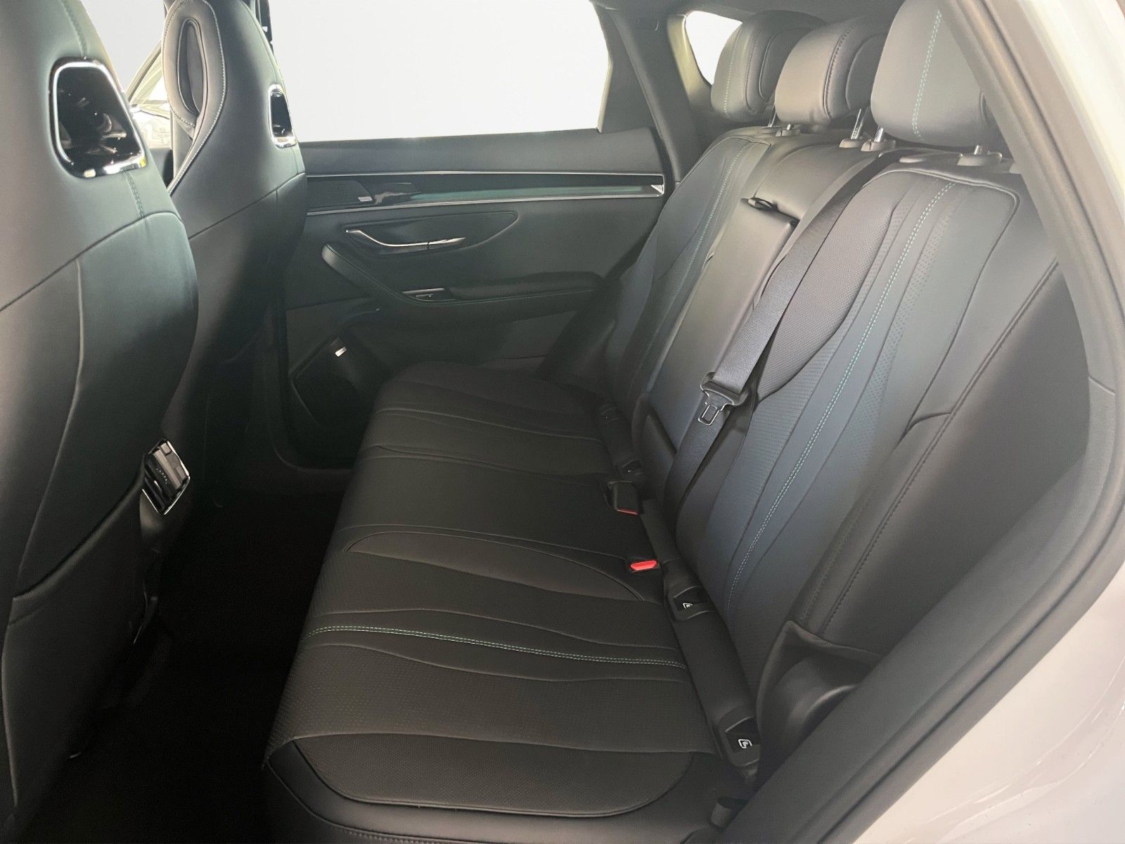 BYD SEAL U DM-i Design AWD /360°/HUD/SHZ/PANO-DA foto 10