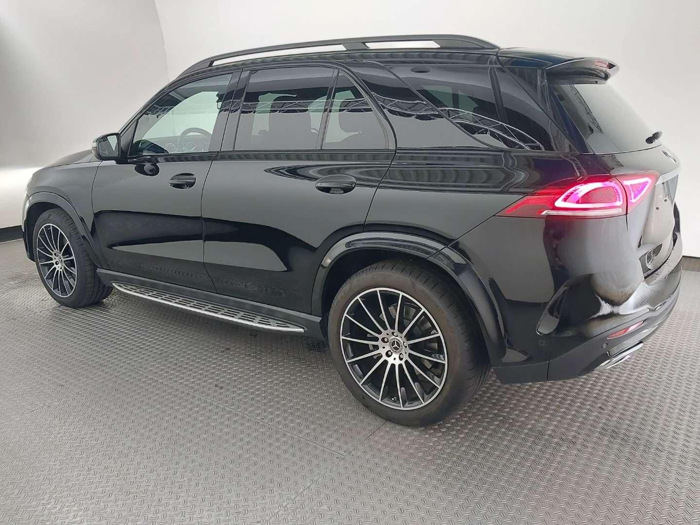 Mercedes-Benz GLE 300d 4M AMG Line LED PANO BURMESTER NIGHT foto 4