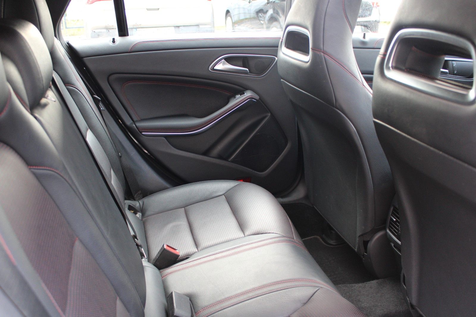 Mercedes-Benz CLA 250 Shooting Brake Exklusiv-Paket (AMG) foto 9