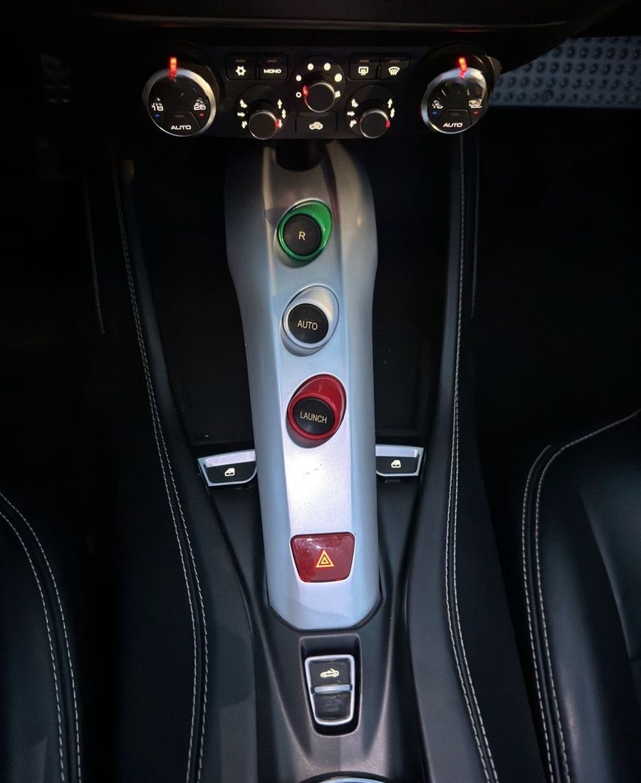 Ferrari California 3.9 V8 T *Garantie*Finanzierung* foto 15
