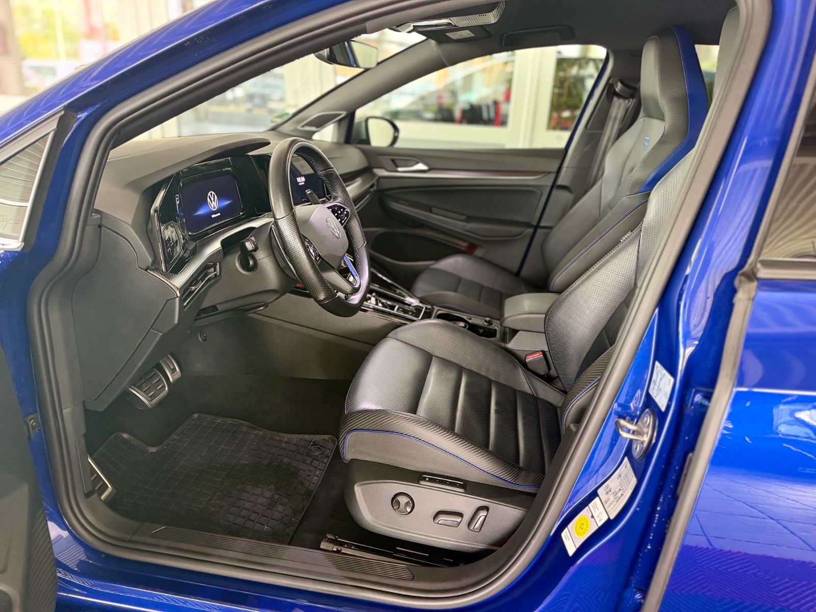 Volkswagen Golf VIII Lim. R 20 Years *R Performance* AKRA* foto 12