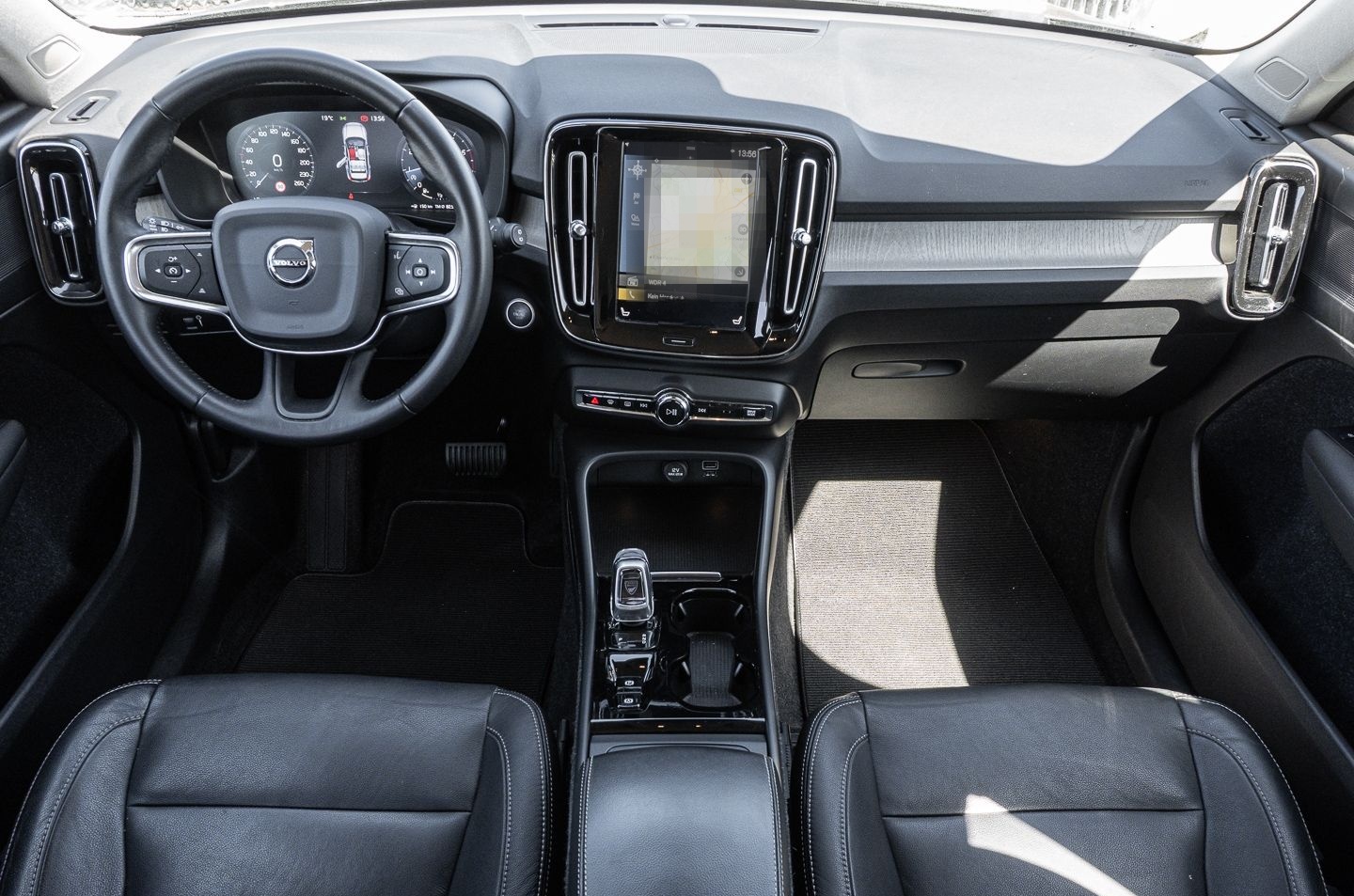 Volvo XC40 Inscription AWD StandHZG Navi Leder Digital foto 9