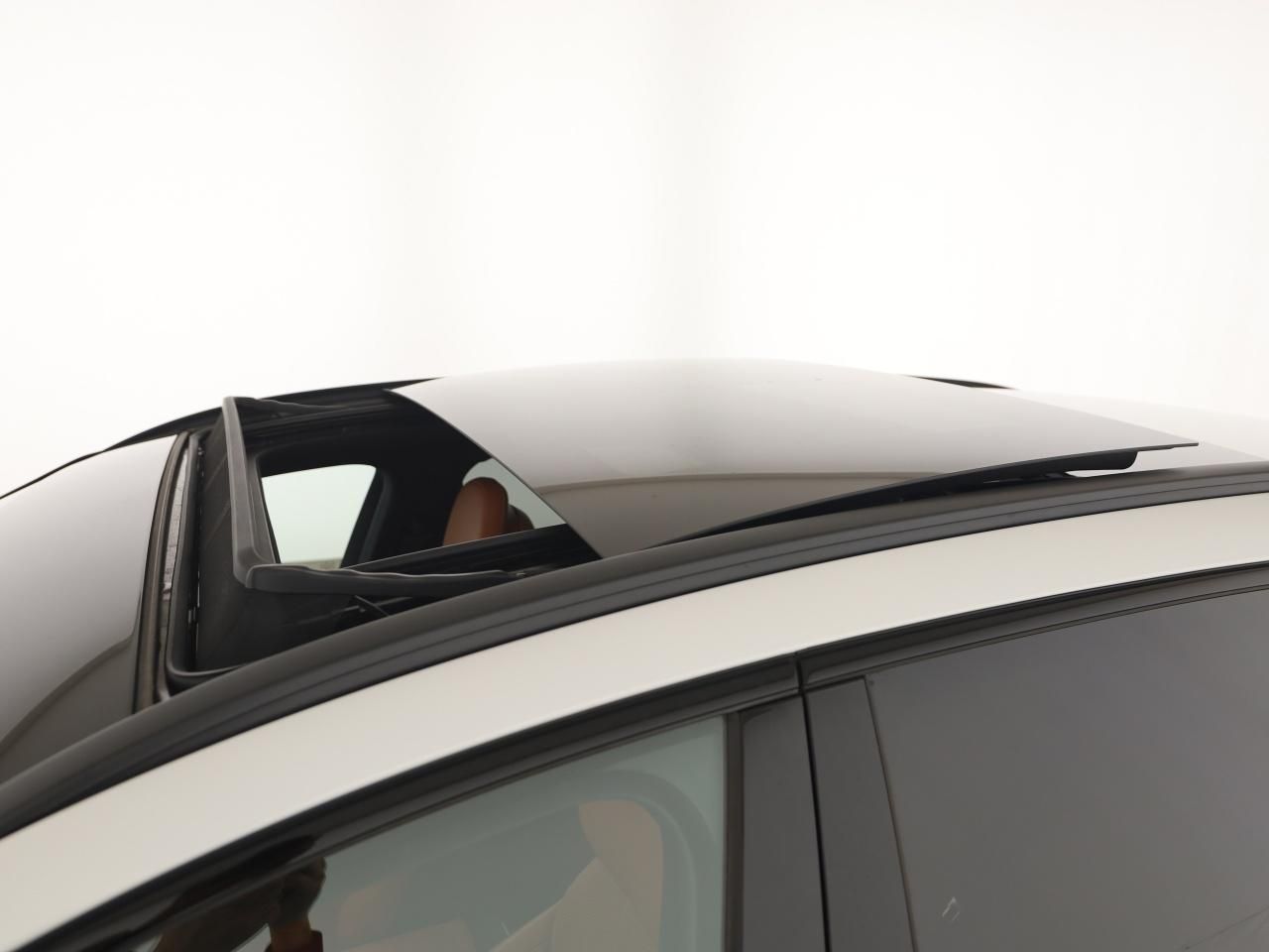 Mercedes-Benz C 300 d T AMG Night Pano AHK Burmester HUD 360 foto 24