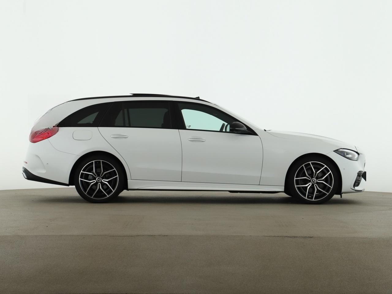 Mercedes-Benz C 300 d T AMG Night Pano AHK Burmester HUD 360 foto 8