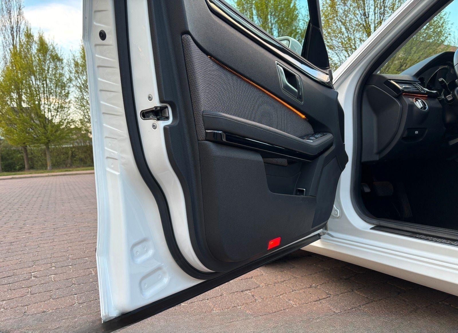 Mercedes-Benz E 220 CDI Avantgarde TOP-ZUSTAND HU/AU/INSP. neu foto 21