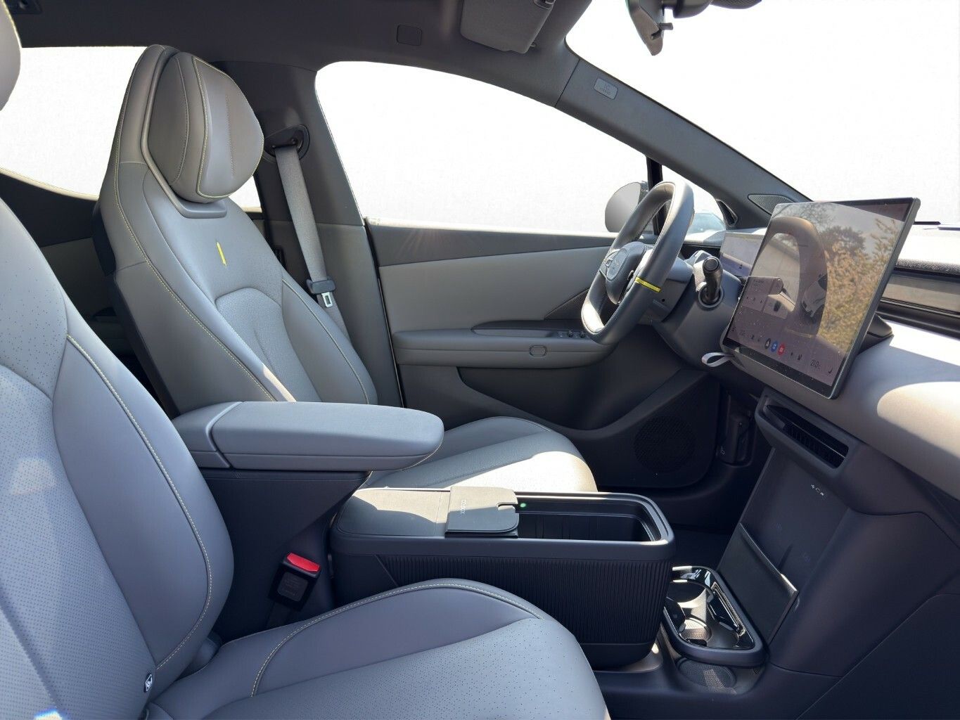 Lynk&Co 02 More foto 17