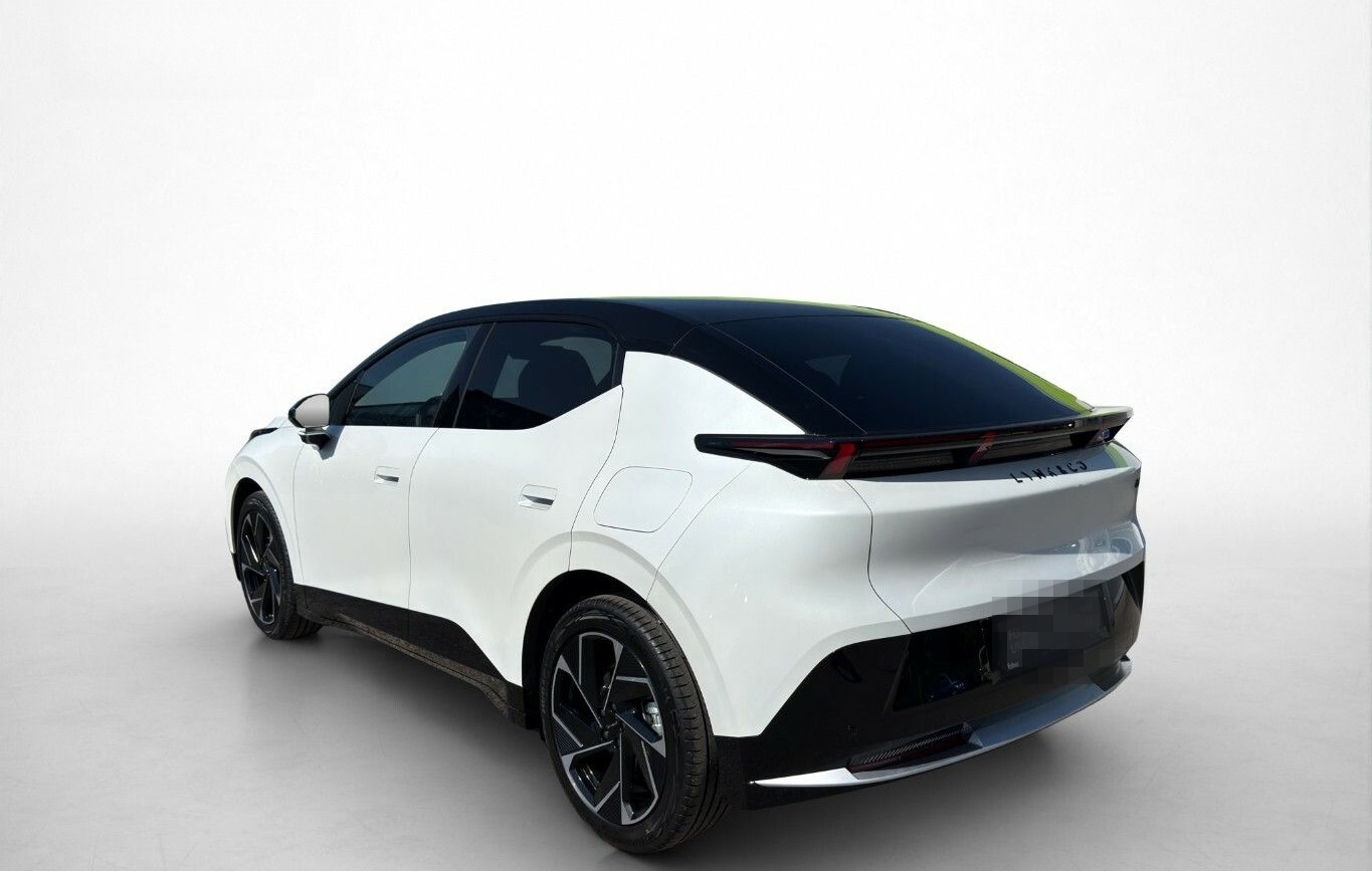 Lynk&Co 02 More foto 3