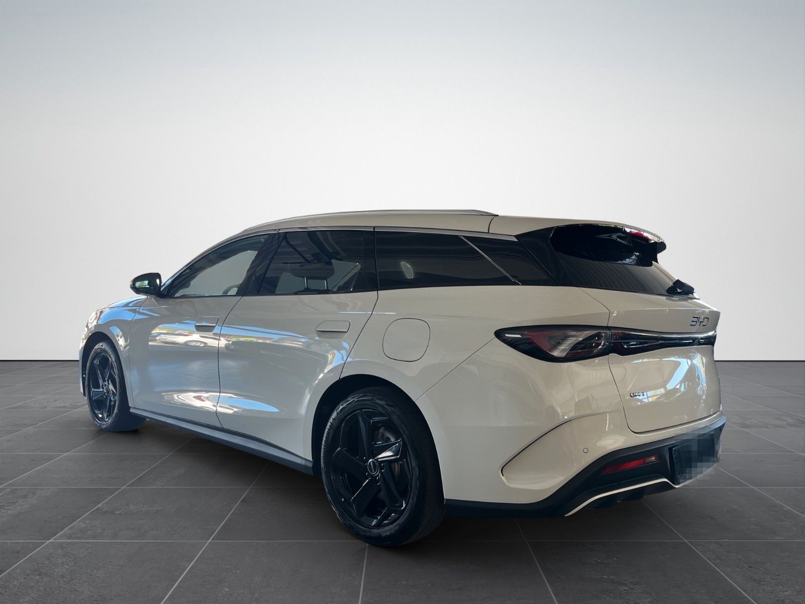 BYD SEAL 6 DM-i TOURING Comfort/360°/HUD/SHZ/PANO-DA foto 5