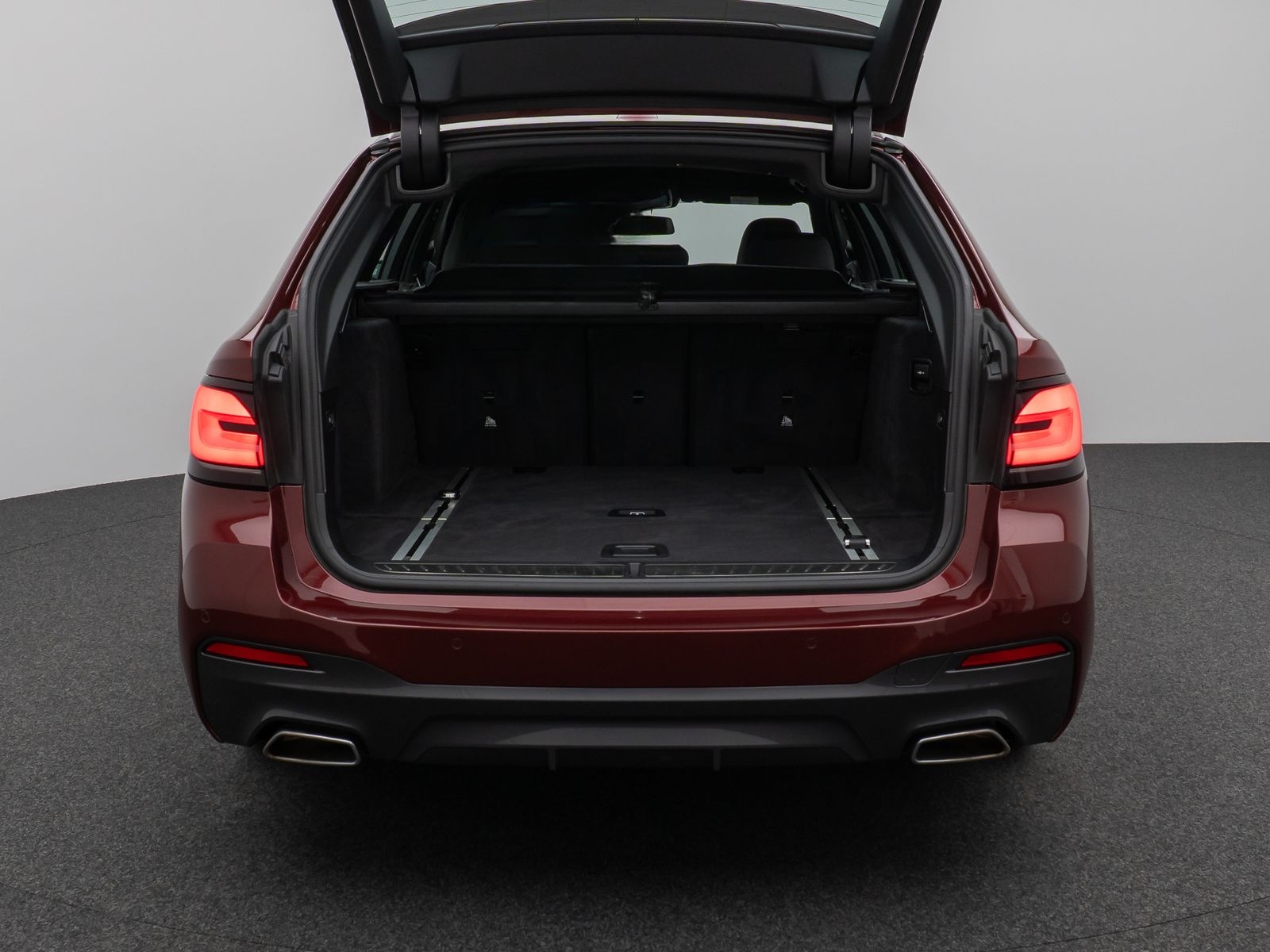 BMW 520d xD M Sport Kamera HUD DAB Alarm Individual foto 13