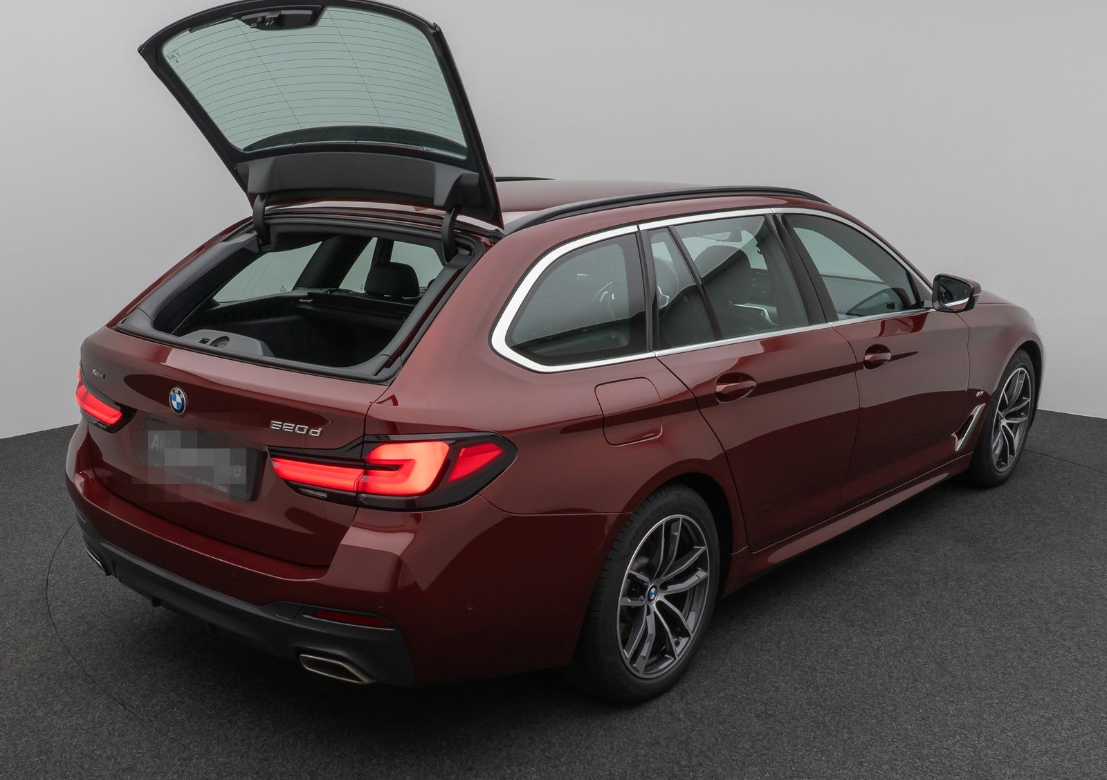 BMW 520d xD M Sport Kamera HUD DAB Alarm Individual foto 14