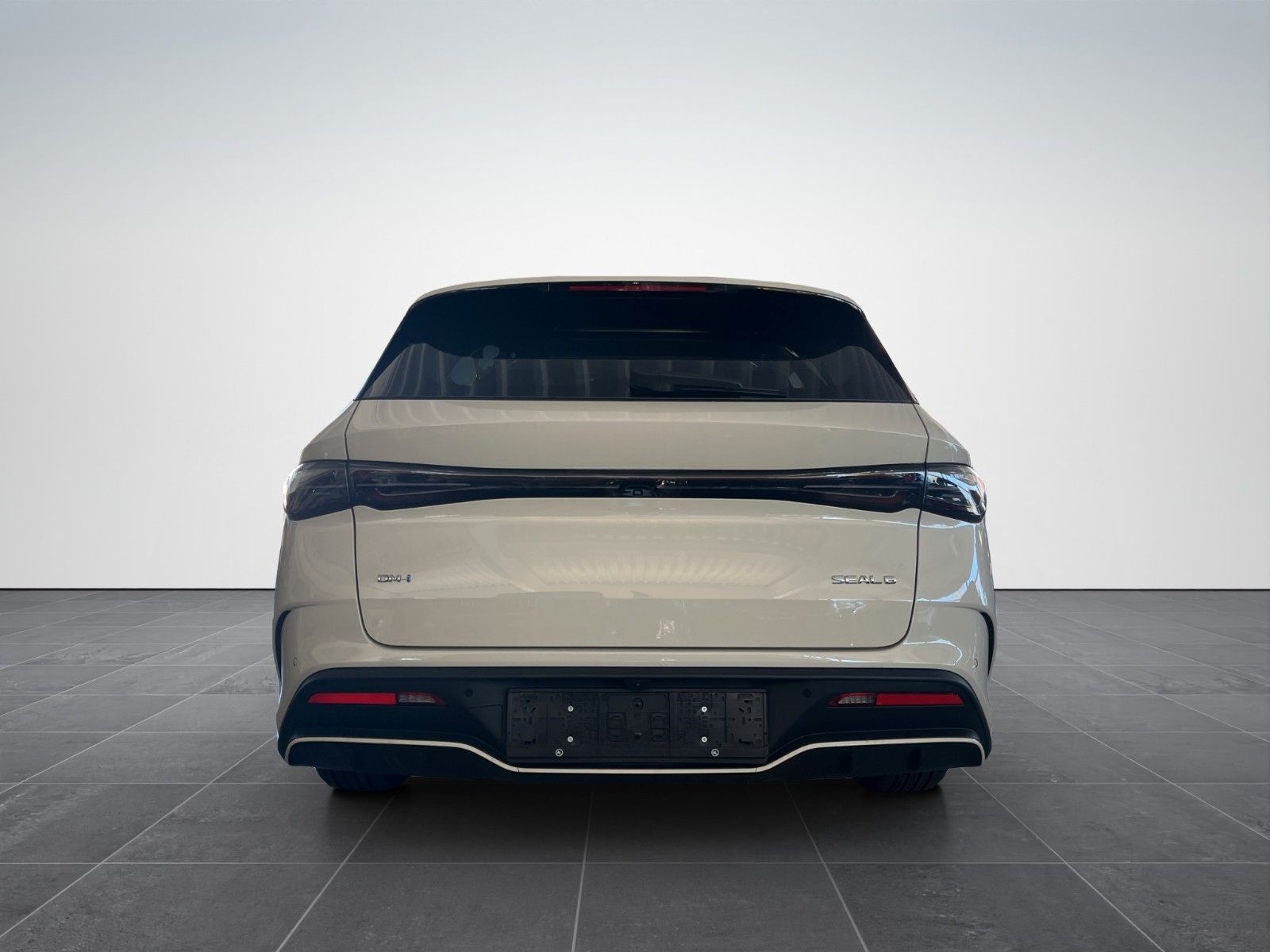 BYD SEAL 6 DM-i TOURING Comfort/360°/HUD/SHZ/PANO-DA foto 4