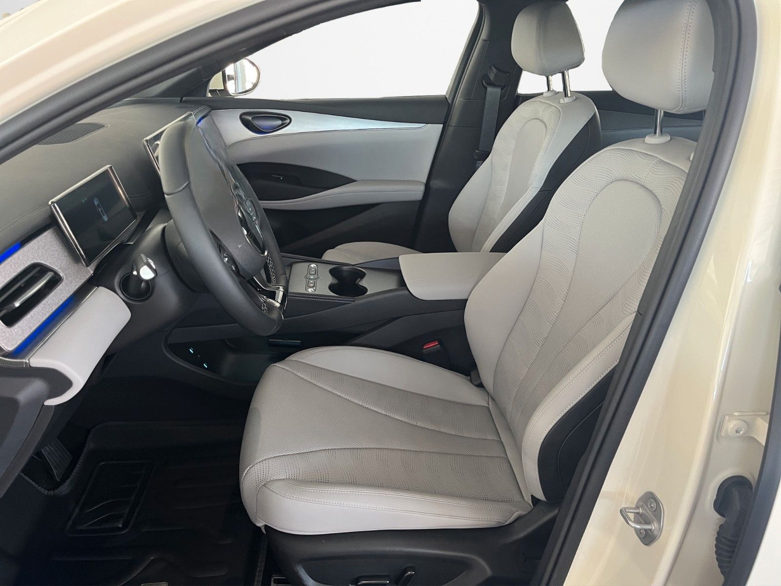 BYD SEAL 6 DM-i TOURING Comfort/360°/HUD/SHZ/PANO-DA foto 6