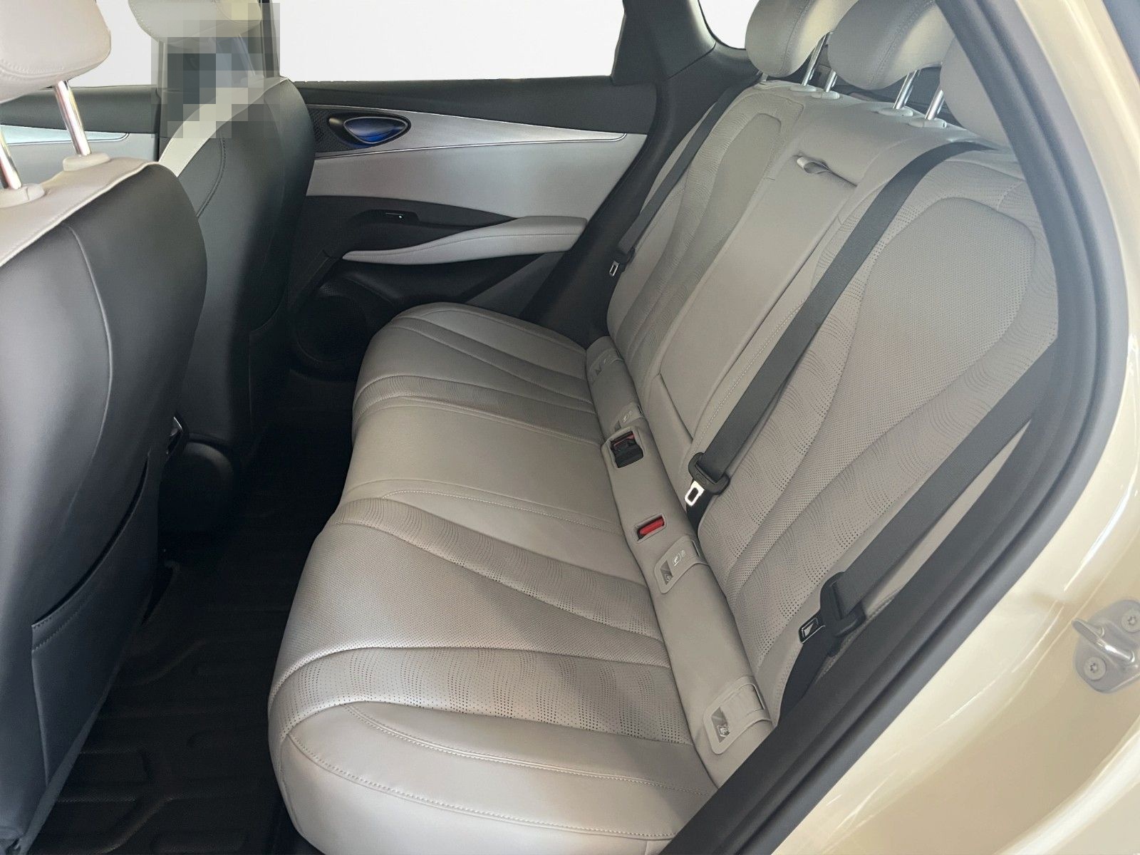 BYD SEAL 6 DM-i TOURING Comfort/360°/HUD/SHZ/PANO-DA foto 10