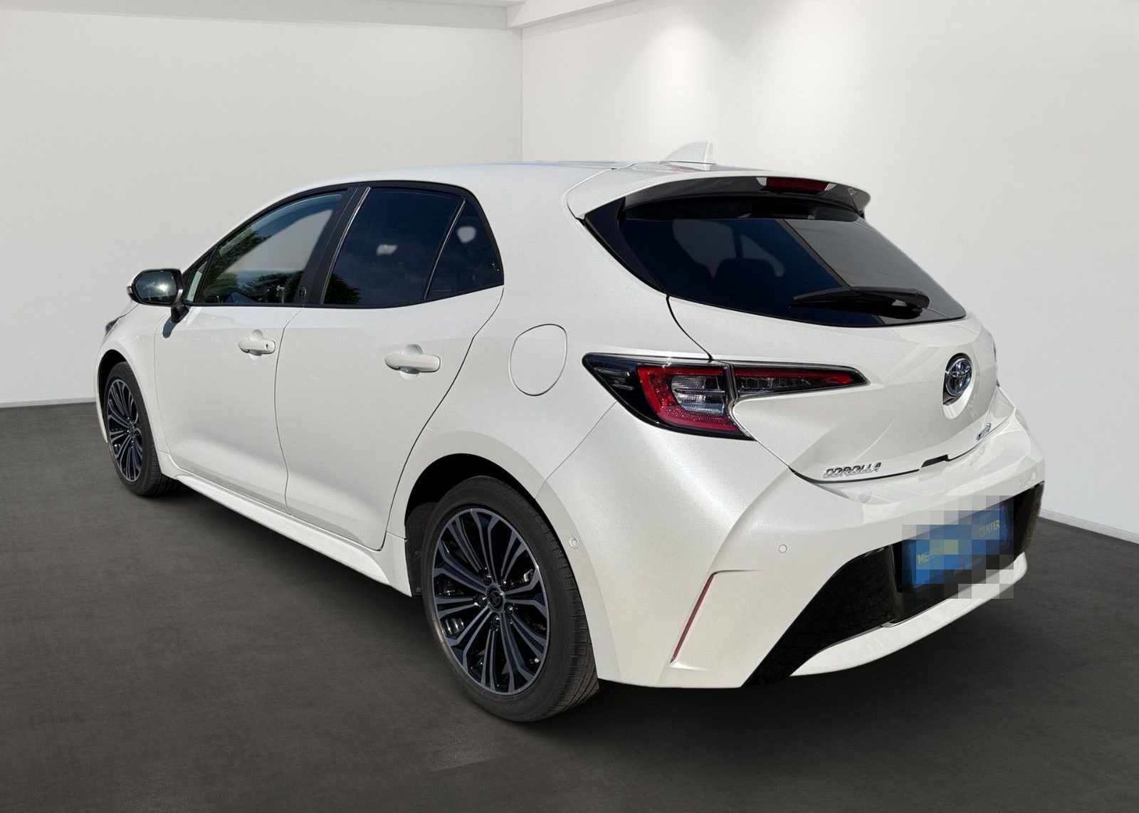 Toyota Corolla 1,8 Hybrid Team Deutschland foto 4