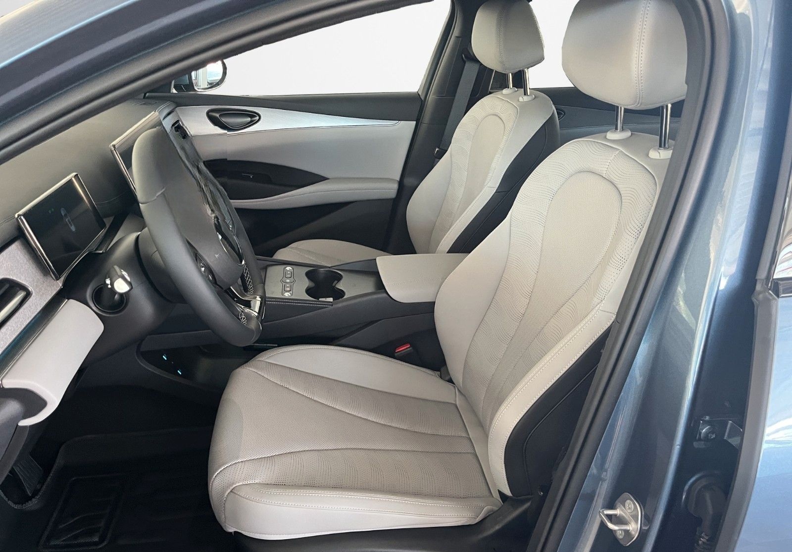 BYD SEAL 6 DM-i TOURING Comfort/360°/HUD/SHZ/PANO-DA foto 6