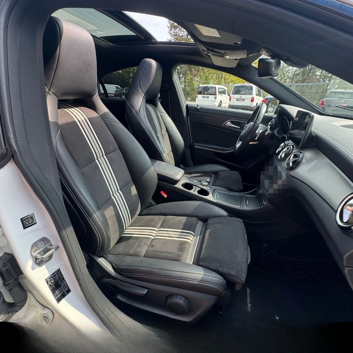 Mercedes-Benz CLA 200 AMG Pano LED Night Kamera Business foto 16