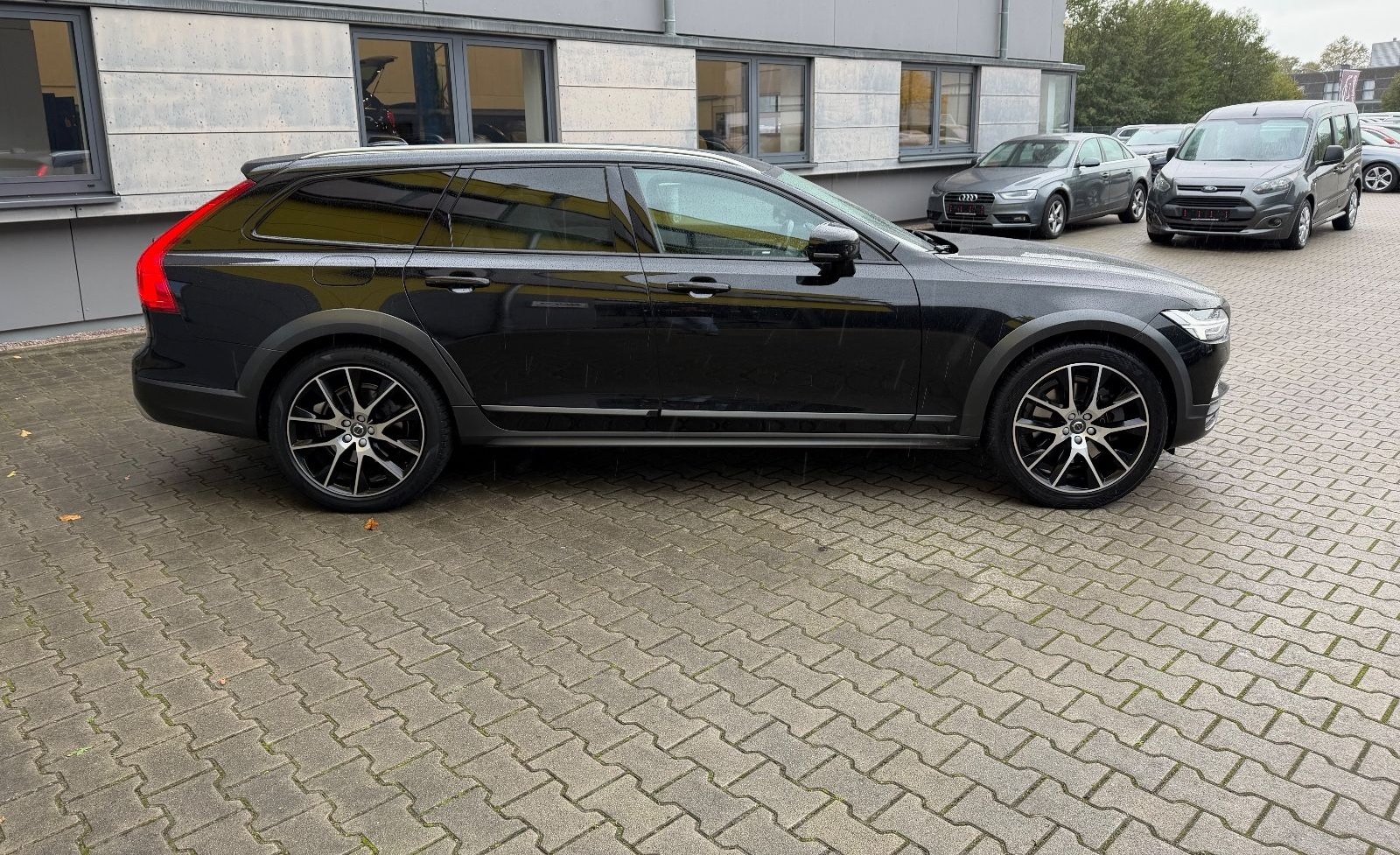 Volvo V90 Cross Country AWD/HEAD UP/ALLRAD/LEDER/8xBRF foto 7
