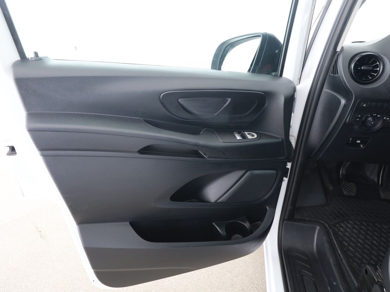 Mercedes-Benz Vito 110 CDI Kasten Kompakt AHK Klima foto 13