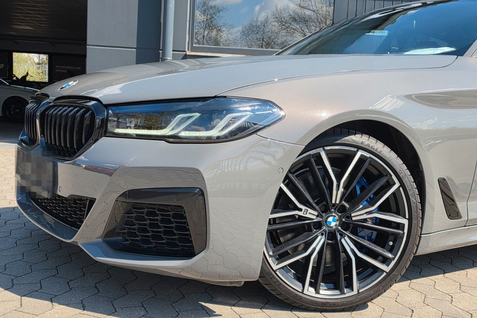 BMW M550i xDrive*Ambiente*Apple Carplay*Schiebedach* foto 3