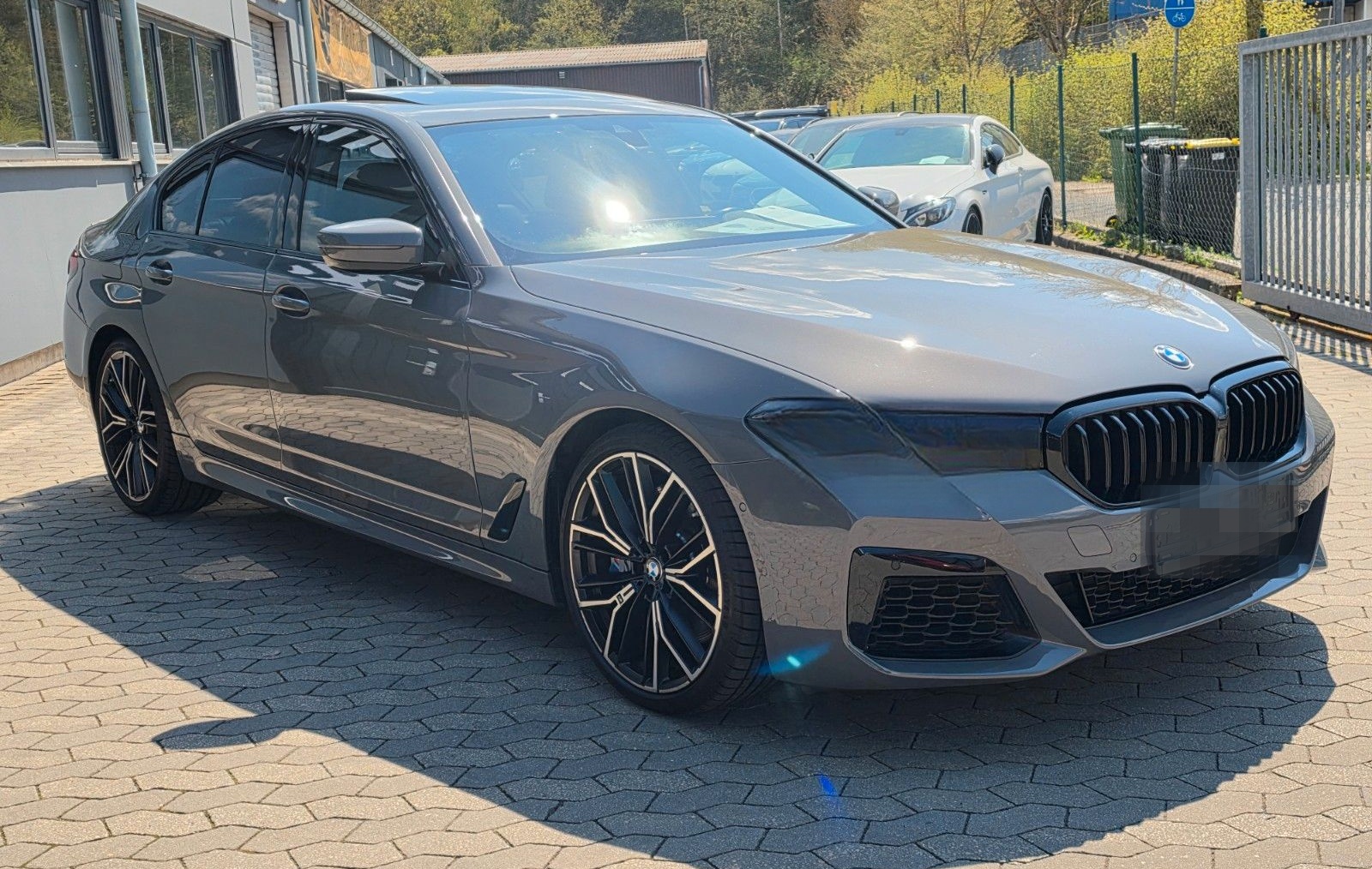 BMW M550i xDrive*Ambiente*Apple Carplay*Schiebedach* foto 5