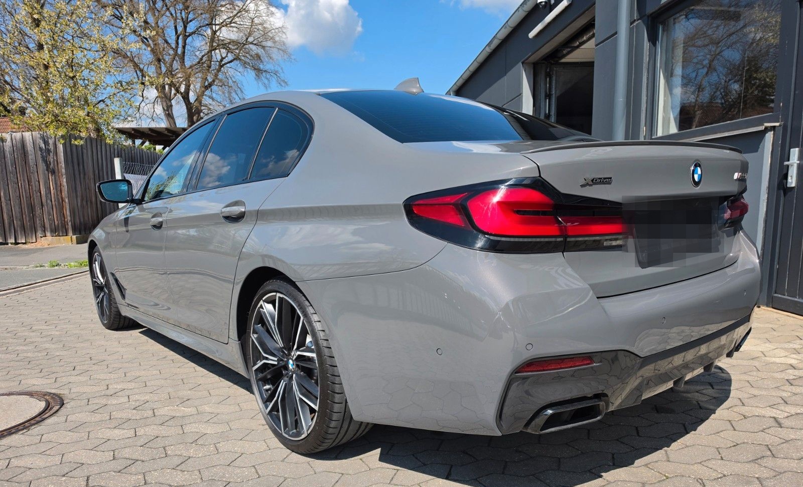 BMW M550i xDrive*Ambiente*Apple Carplay*Schiebedach* foto 9