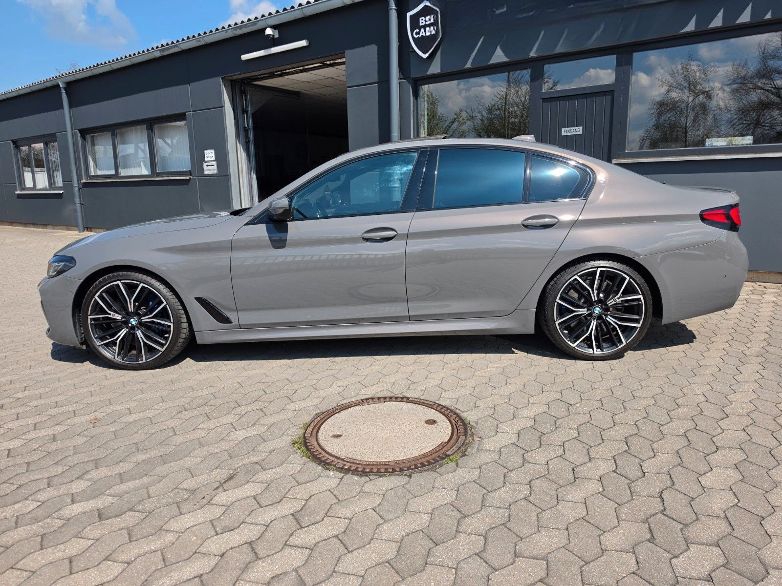 BMW M550i xDrive*Ambiente*Apple Carplay*Schiebedach* foto 10