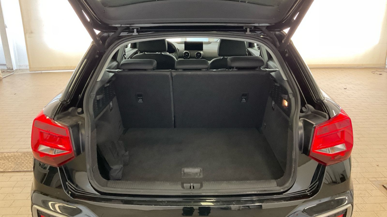 Audi Q2 35 TFSI advanced Kamera*LED*Navi*Virtual*17 foto 15