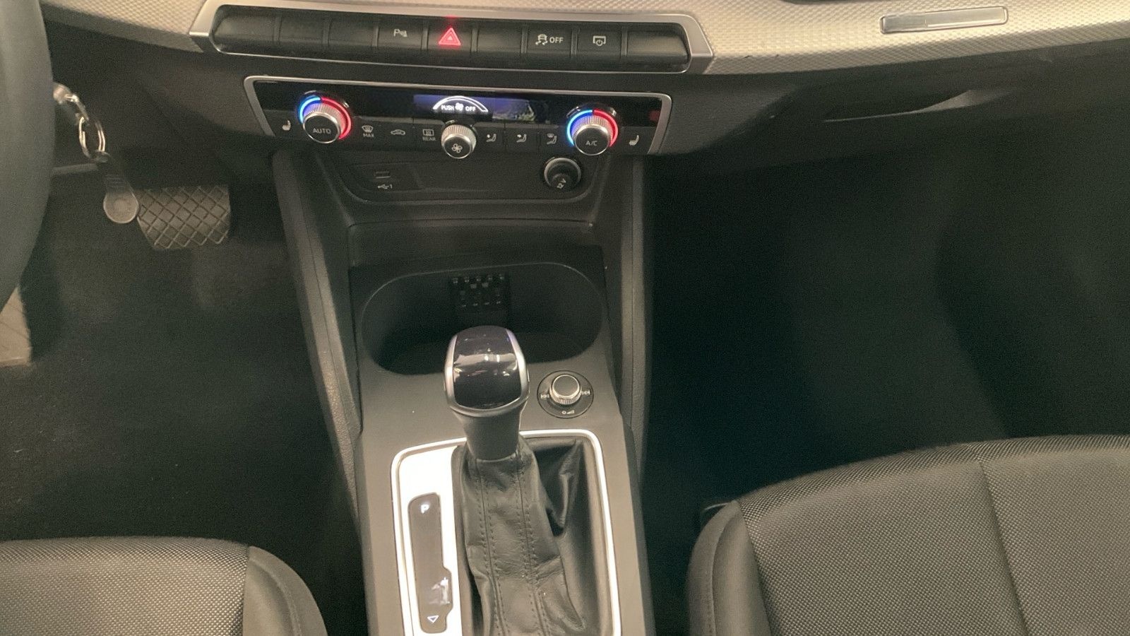 Audi Q2 35 TFSI advanced Kamera*LED*Navi*Virtual*17 foto 7