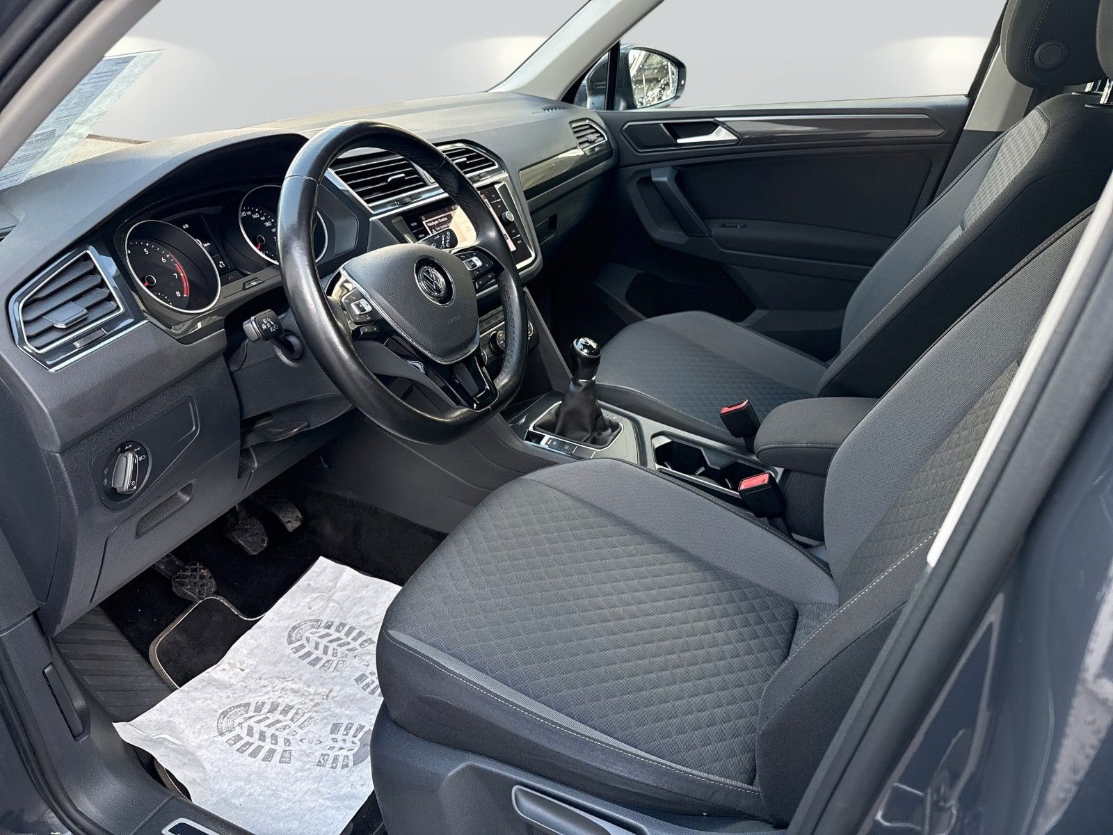 Volkswagen Tiguan Comfortline ACC, Navi, Sitzheizung foto 8