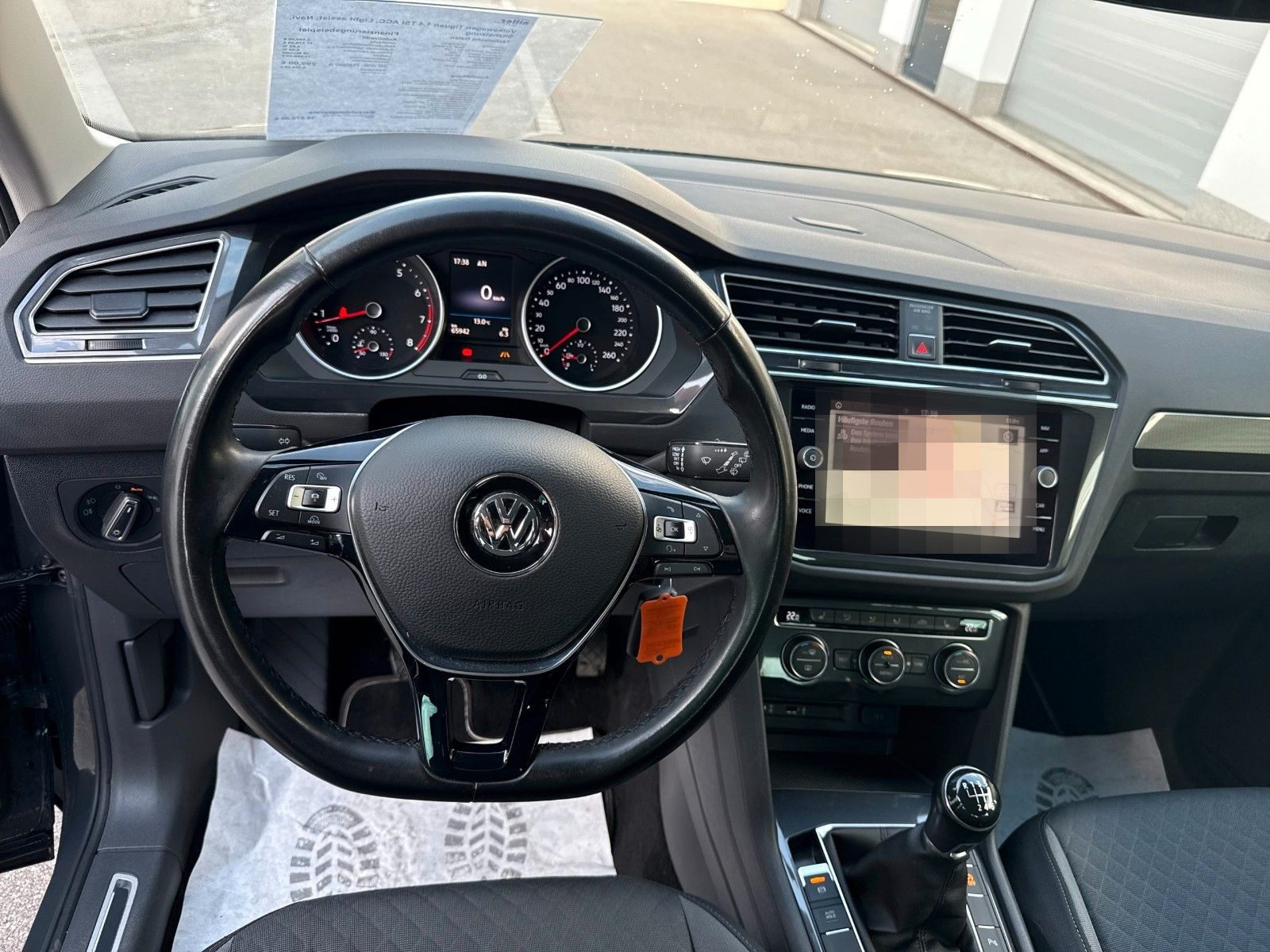 Volkswagen Tiguan Comfortline ACC, Navi, Sitzheizung foto 9