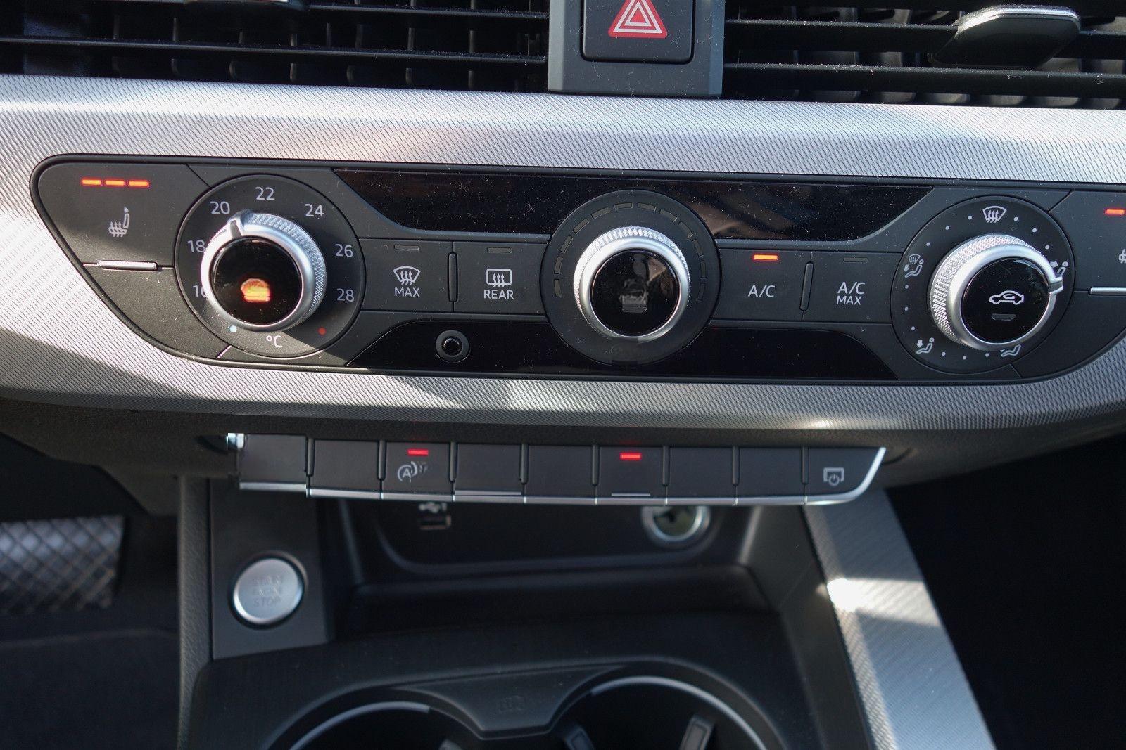 Audi A4 Avant 35 TDI Sport+Pano+AHK+Hybrid+S-tronic+ foto 18