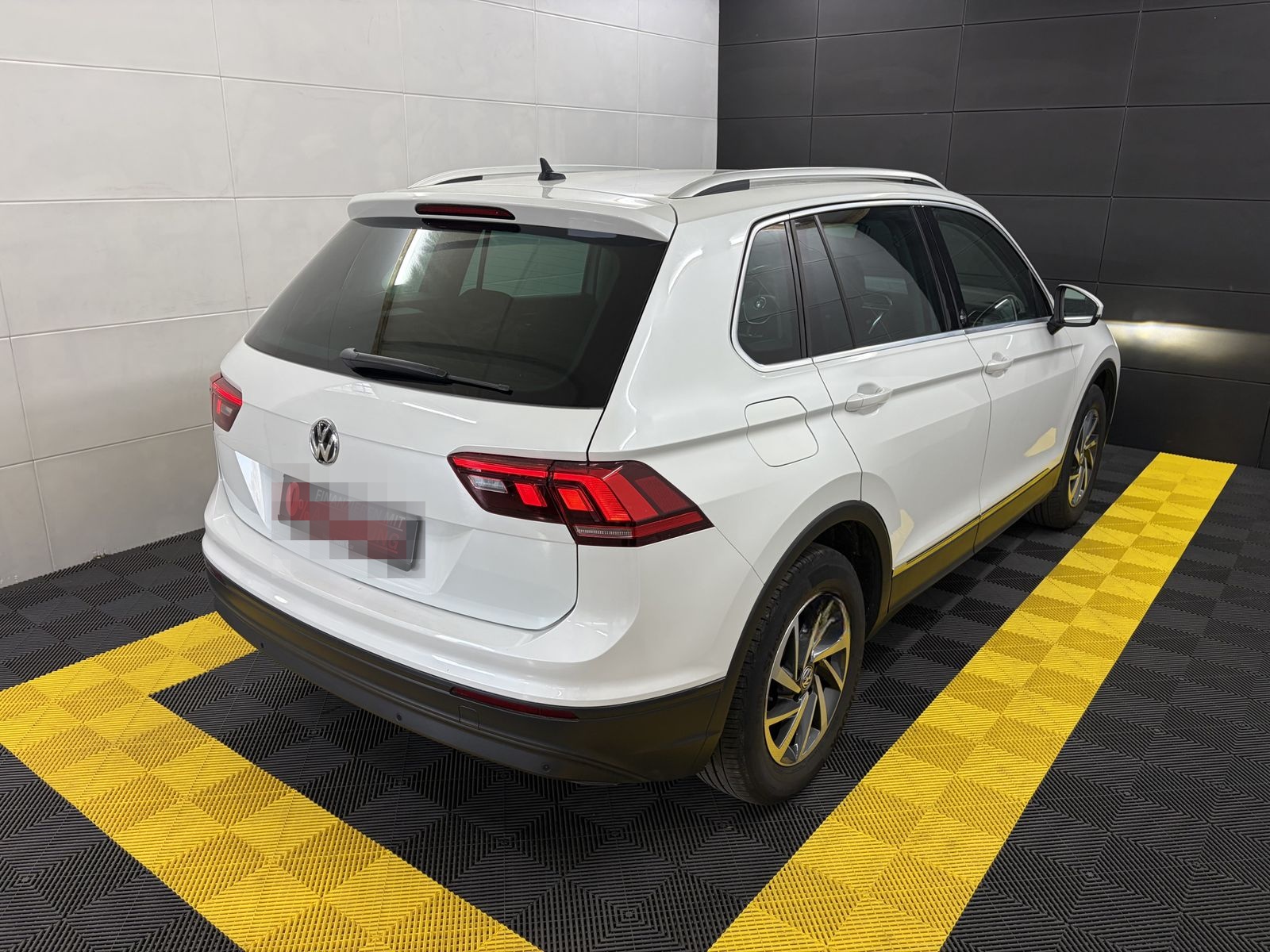 Volkswagen Tiguan SOUND AHK+Head-up+LED+360°+Navi+Oryxweiß foto 4