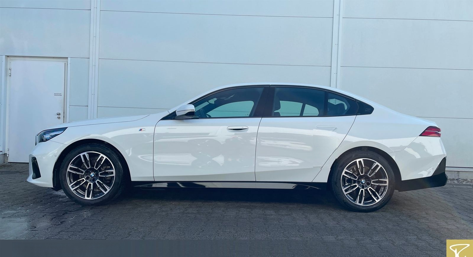 BMW 520d A Lim M-Sport LCPro HUD 360° B&K LED 19"LM foto 9