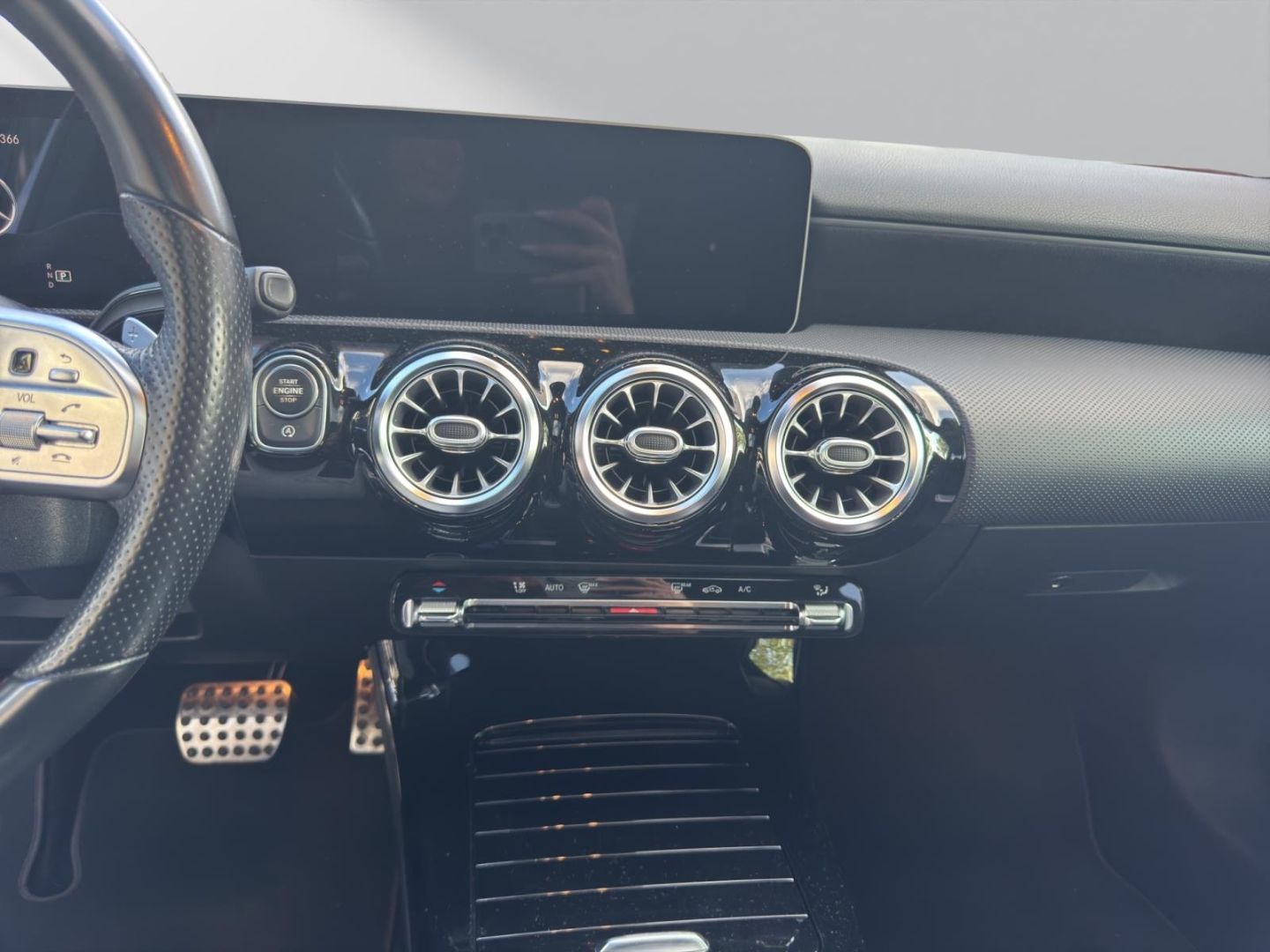 Mercedes-Benz A 250 Pano*Navi*Virtual*Night*AHK*Kamera* foto 11