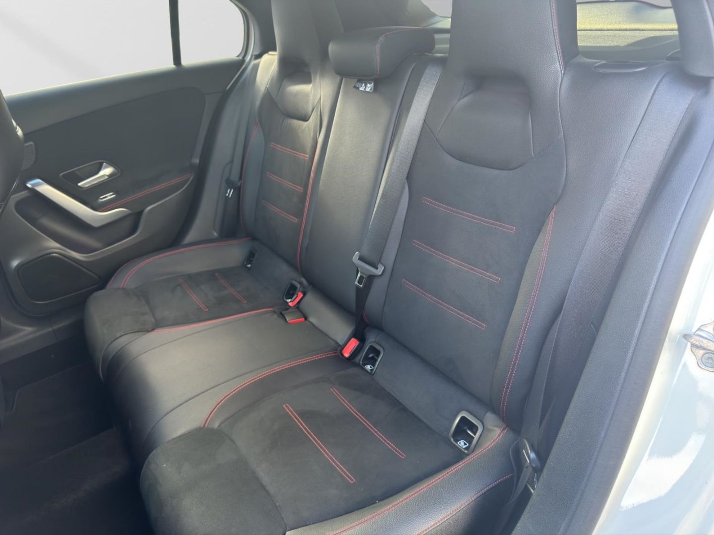 Mercedes-Benz A 250 Pano*Navi*Virtual*Night*AHK*Kamera* foto 8