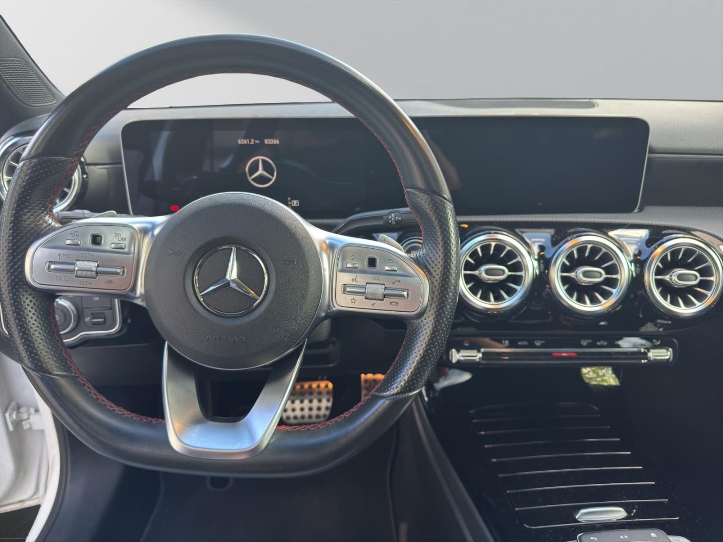 Mercedes-Benz A 250 Pano*Navi*Virtual*Night*AHK*Kamera* foto 9