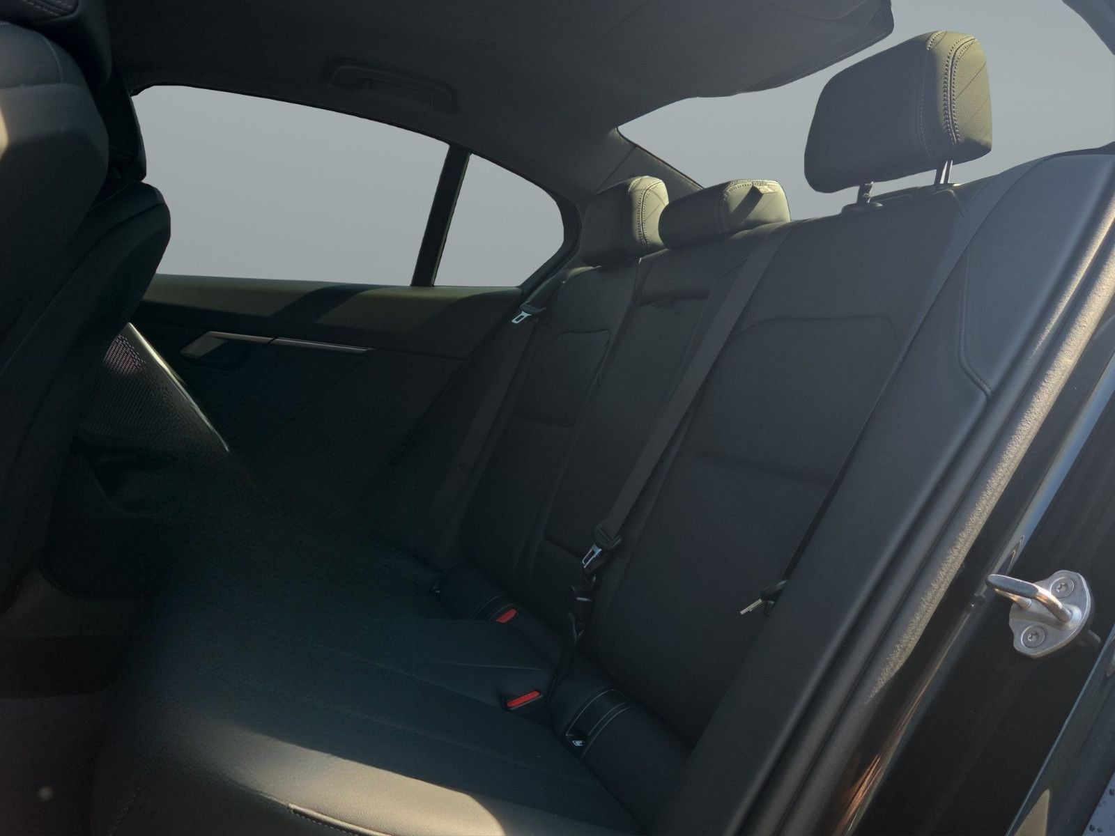 BMW 520d Limousine Leder Head up H&K 360° Virtual foto 14