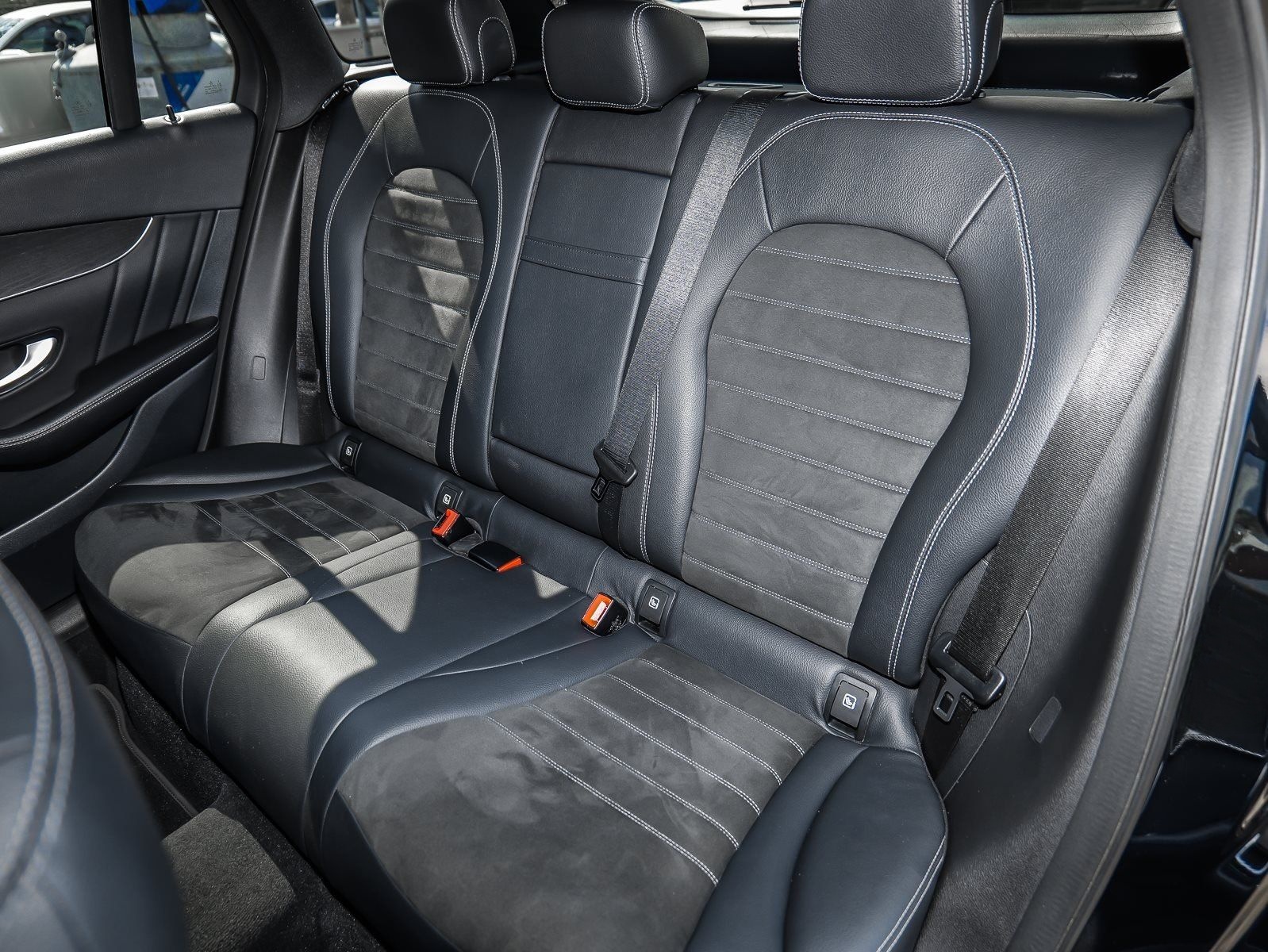 Mercedes-Benz GLC 200 4Matic AMG Line 9G-TRONIC foto 17