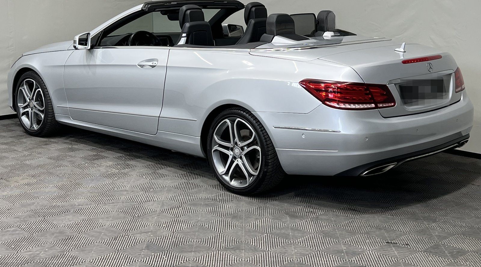 Mercedes-Benz E 250 Cabrio 7G AIRSCARF LEDER COMAND LED ILS !! foto 18