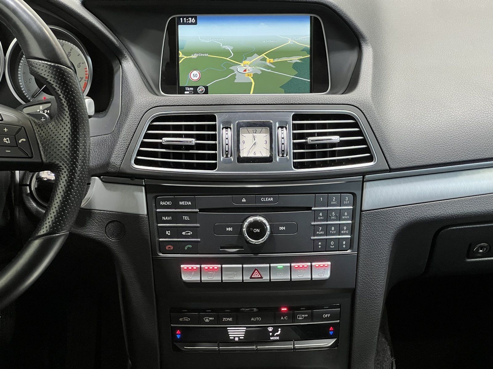 Mercedes-Benz E 250 Cabrio 7G AIRSCARF LEDER COMAND LED ILS !! foto 8