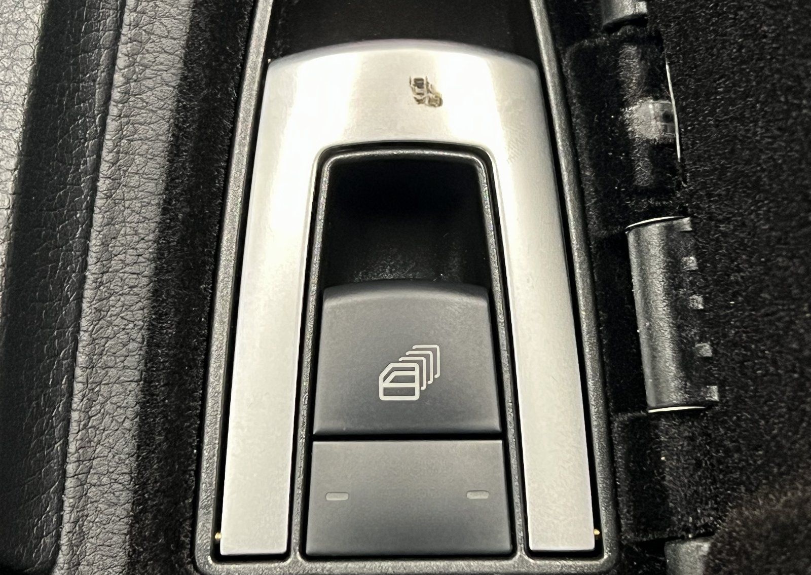 Mercedes-Benz E 250 Cabrio 7G AIRSCARF LEDER COMAND LED ILS !! foto 10