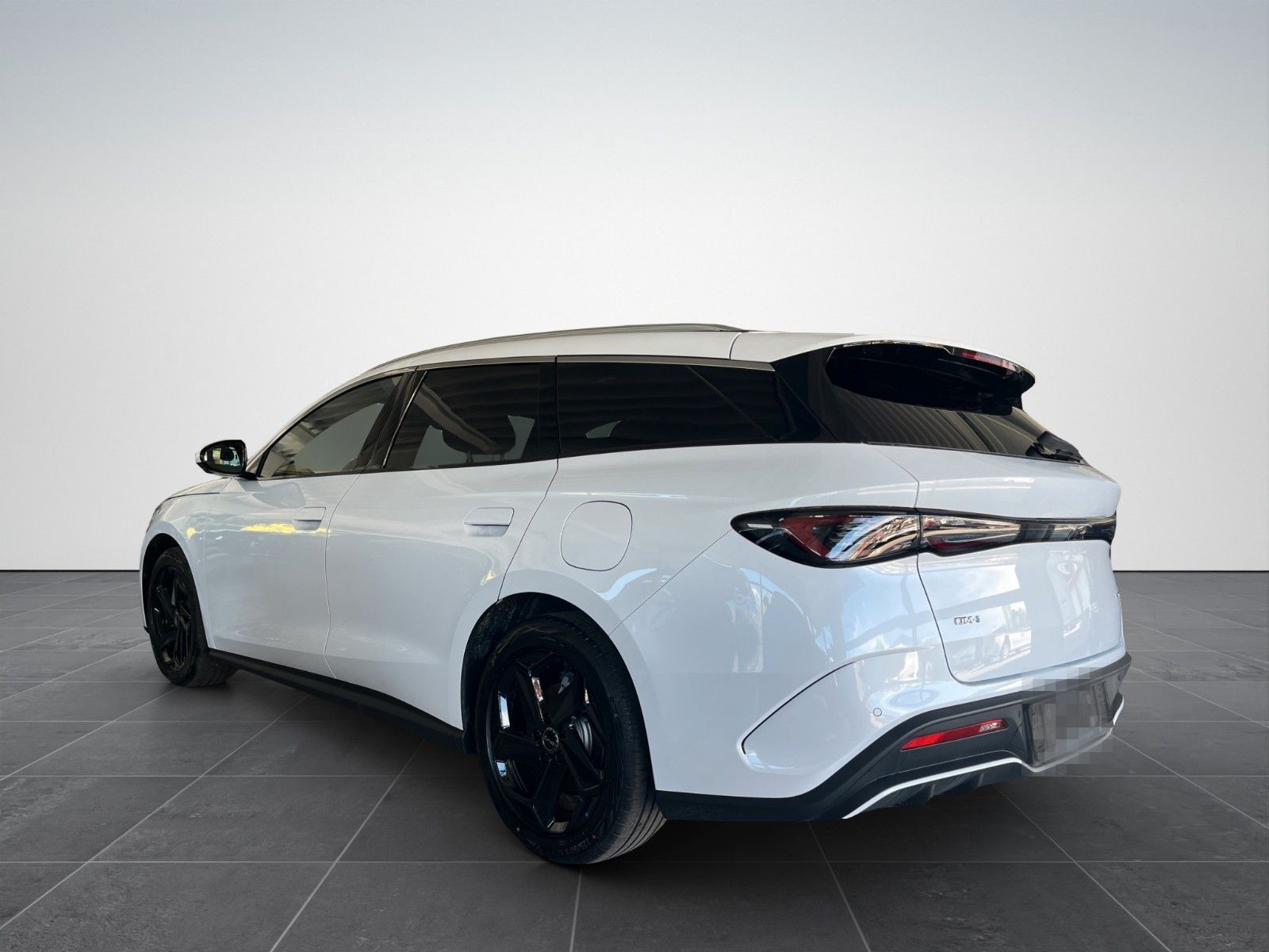 BYD SEAL 6 DM-i TOURING Comfort/360°/HUD/SHZ/PANO-DA foto 5